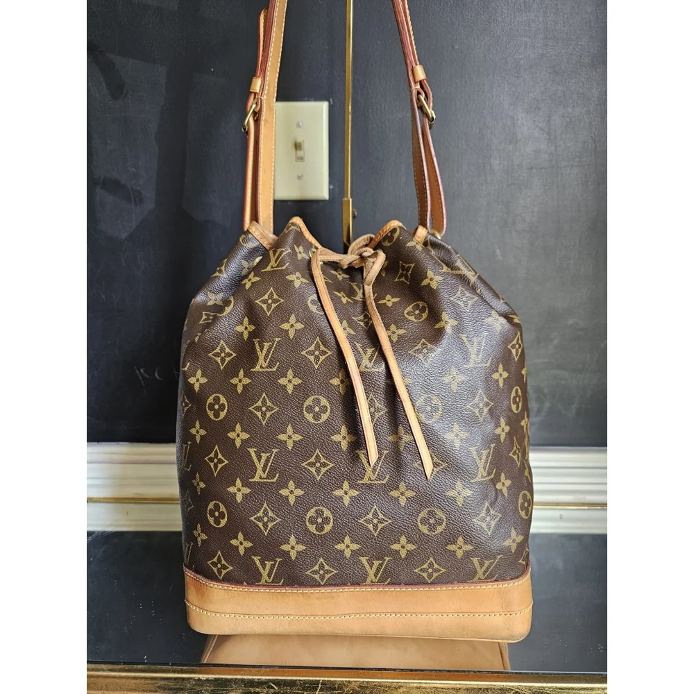 LOUIS VUITTON Monogram Noe Shoulder Bag